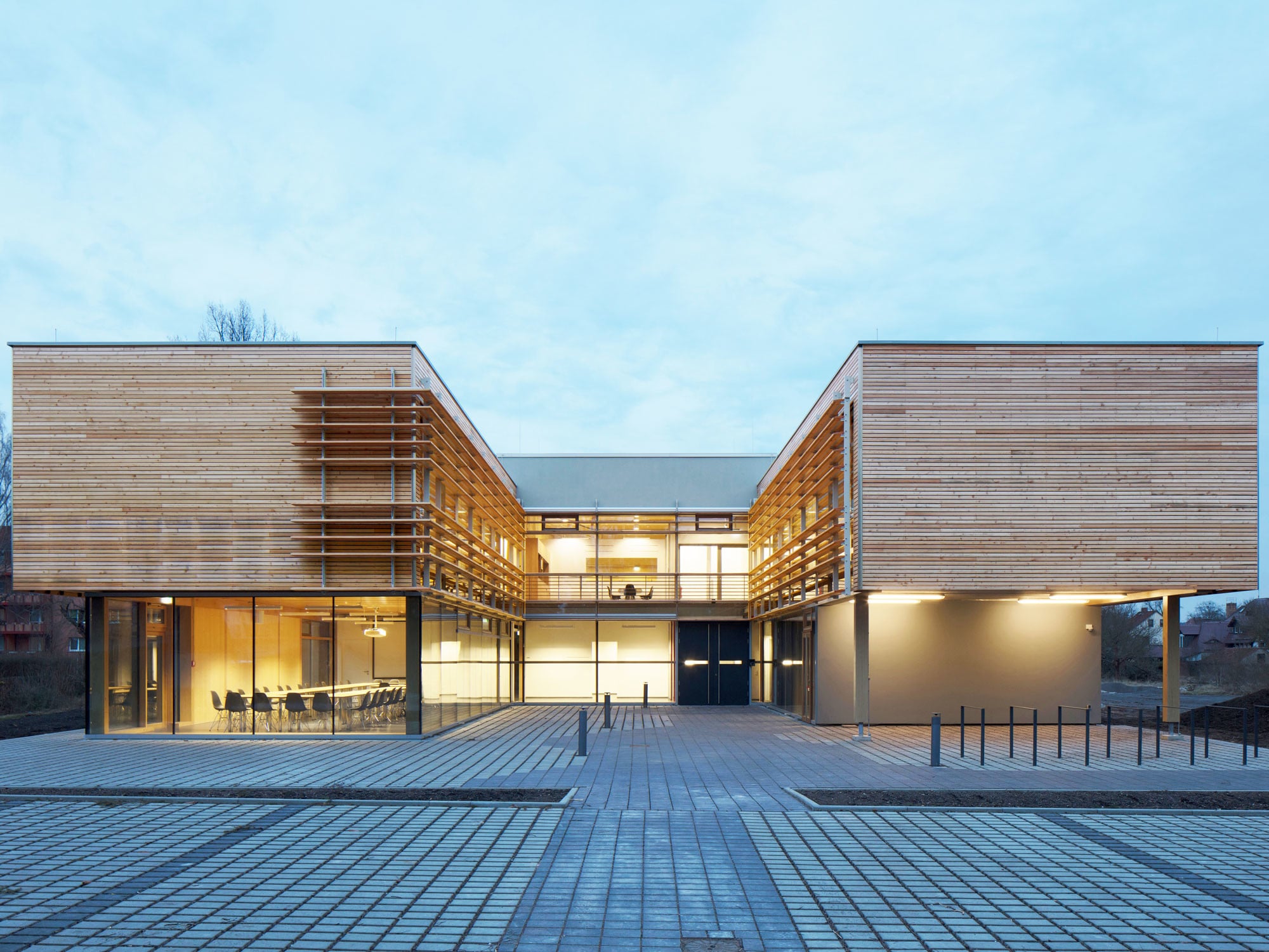 Forstamt Jena-Holzland in Stadtroda | Holz | Büro/Verwaltung | Baunetz ...