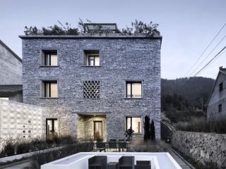 Den Einfluss der urbanen Zivilisation auf eine ungeplante, ländliche Ansiedlung im Osten Chinas zeigt beispielhaft das Lei House im Dorf Shanyinwu.