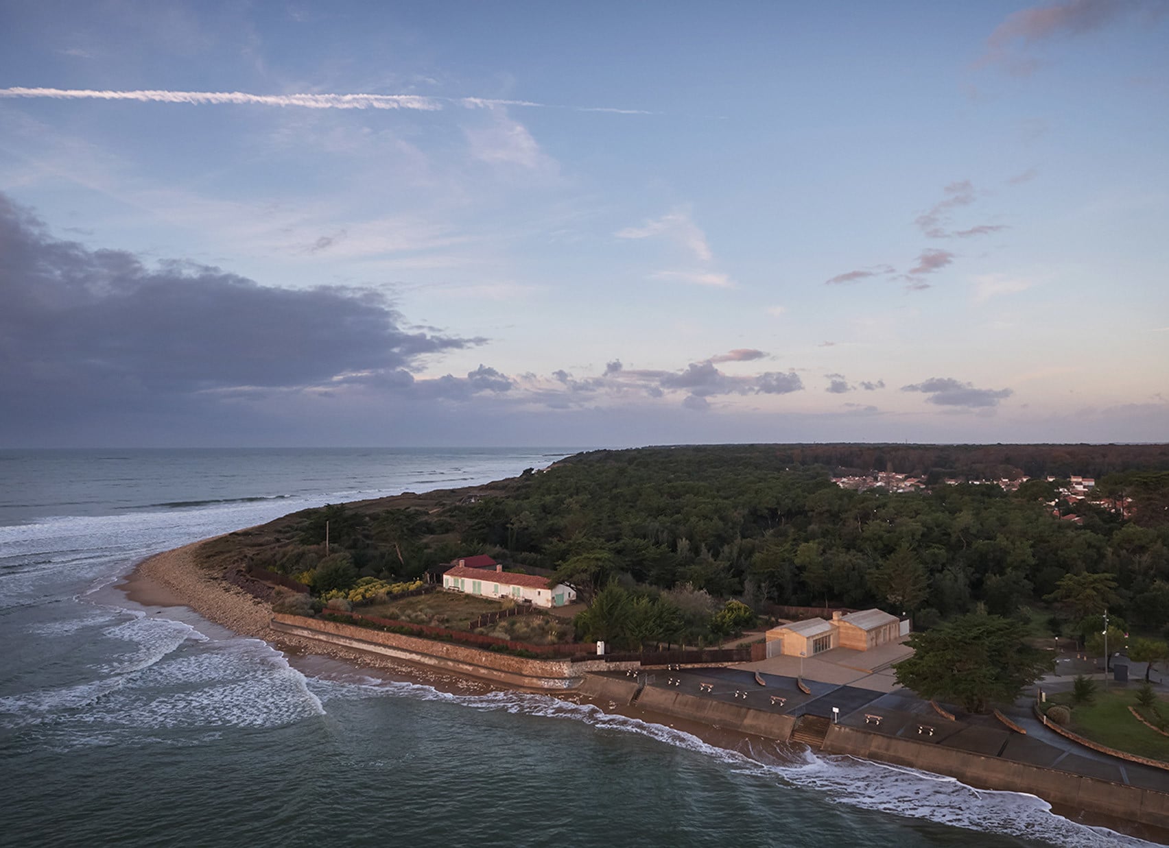 Empfangspavillon in SaintVincentsurJard Beton Sonderbauten
