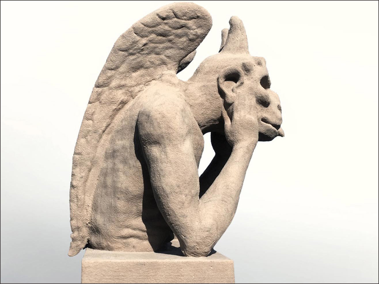 Die wohl bekannteste Figur der Wasserspeier von Notre-Dame ist die Strygae. Sie ist im 3D-Druck neu erstanden – wenngleich deutlich kleiner als das überlebensgroße Original.