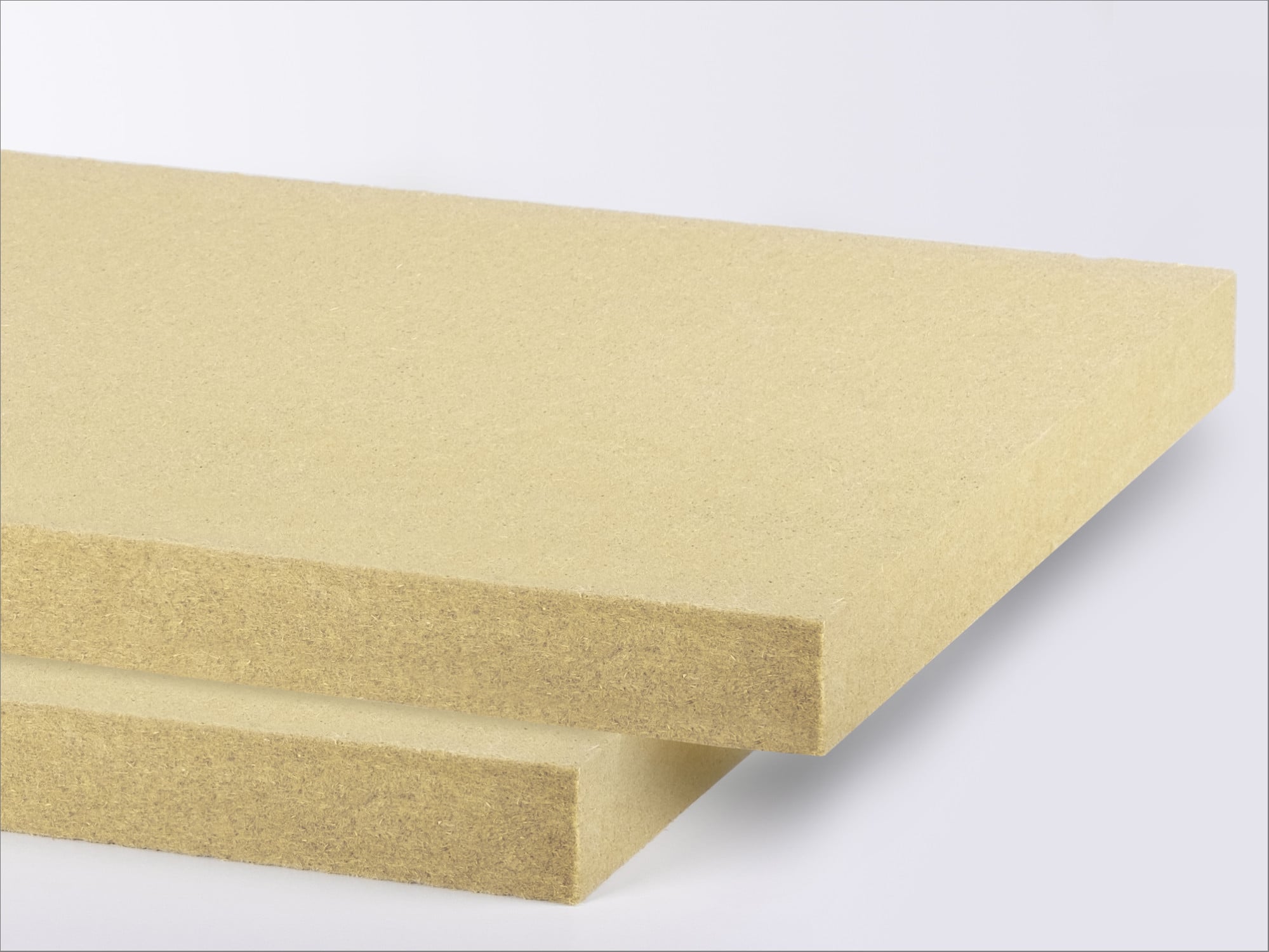 Eine neue Holzfaserdämmplatte, die nicht glimmt und als schwer entflammbar (Euroklasse C-s1, d0) eingeordnet ist, hat der Hersteller Gutex mit Pyroresist wall entwickelt.