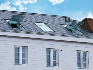 Das Dachfenster Topswing eignet sich als Notausstieg.