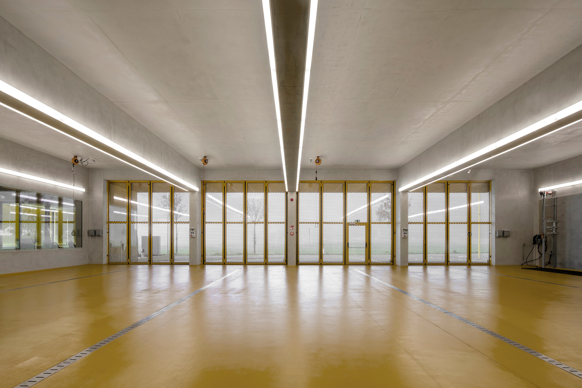 Feuerwache in Sand in Taufers | Dämmstoffe | Sonderbauten | Baunetz_Wissen