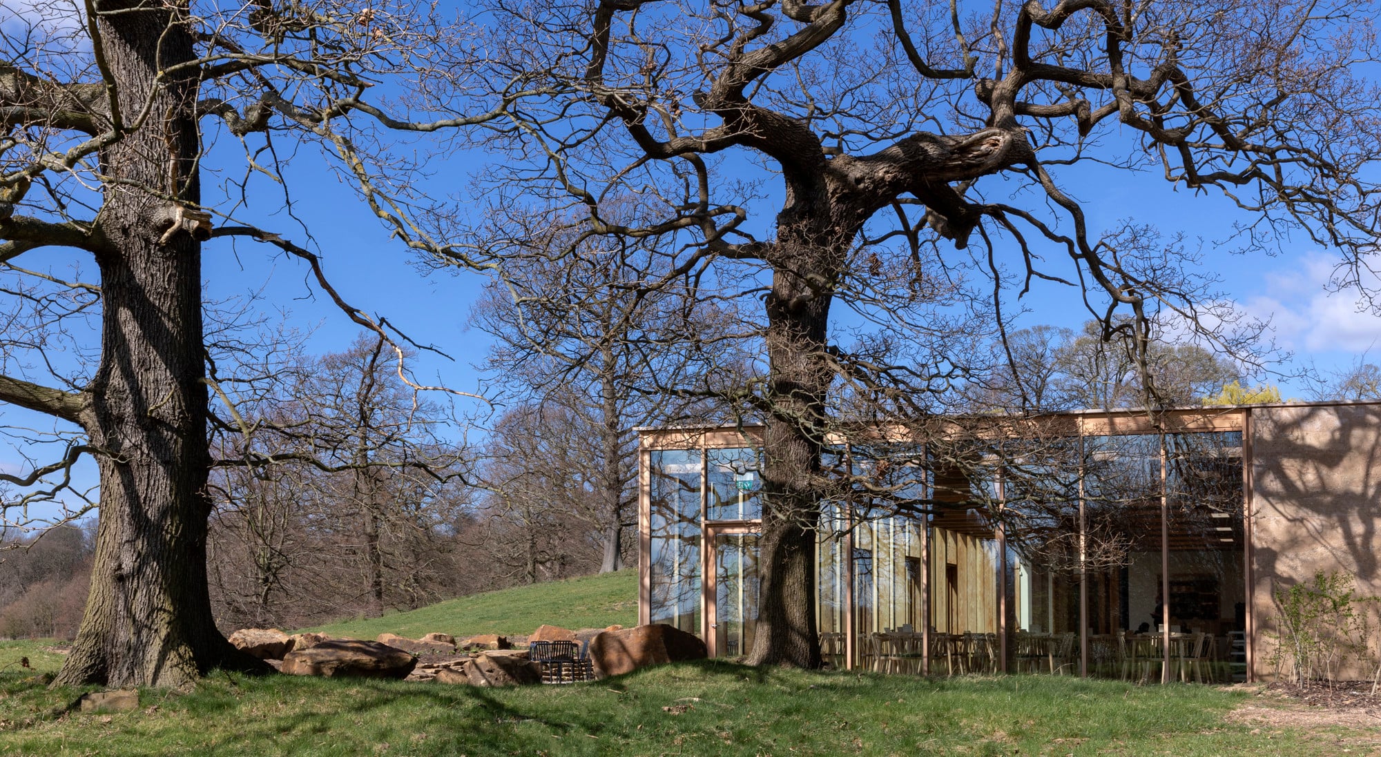 Das neue Besucherzentrum befindet sich im Osten des Yorkshire Sculpture Park in West Bretton.