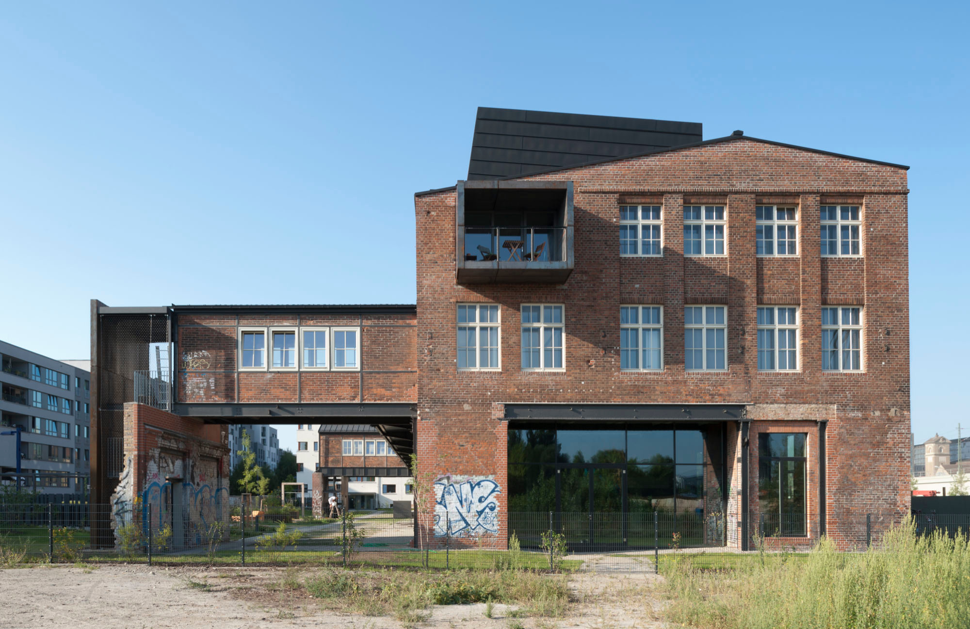 Nordseite: Eyrich-Hertweck Architekten planten den Umbau des Industriegebäudes zu Wohnzwecken