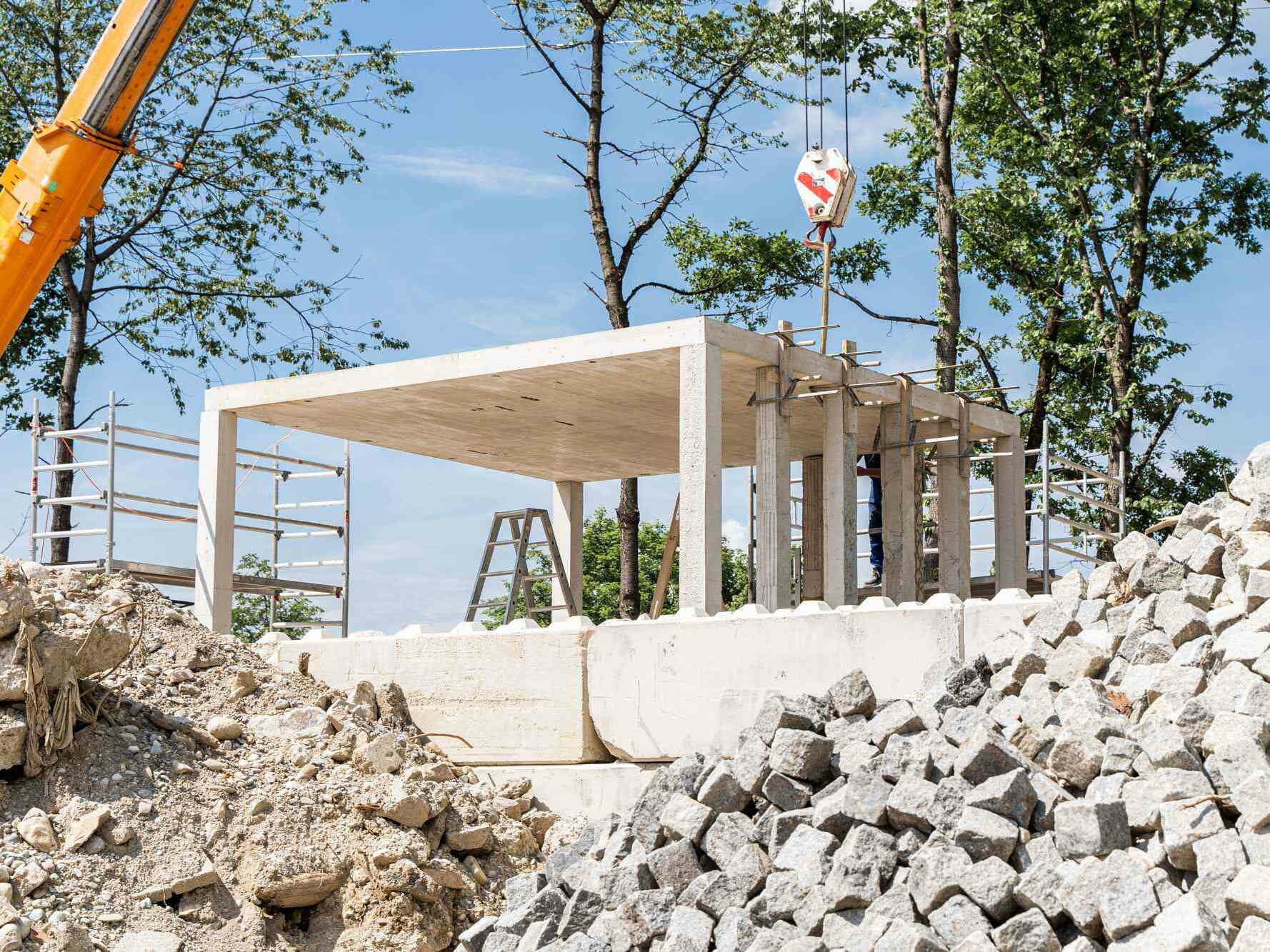 Ein Team um die Professorin Andrea Kustermann schuf einen 20 Quadratmeter großer Pavillon aus Recyclingbeton auf dem Gelände der Bayernkaserne.