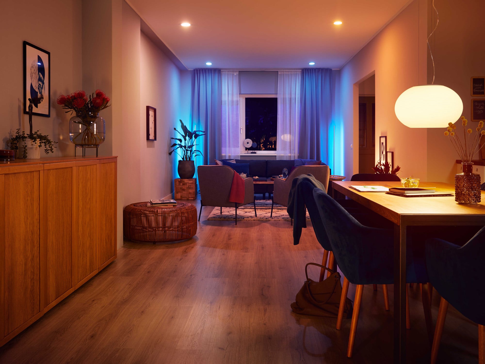Signify bietet mit 'Philips Hue Bluetooth' ein smartes Leuchtmittel an.