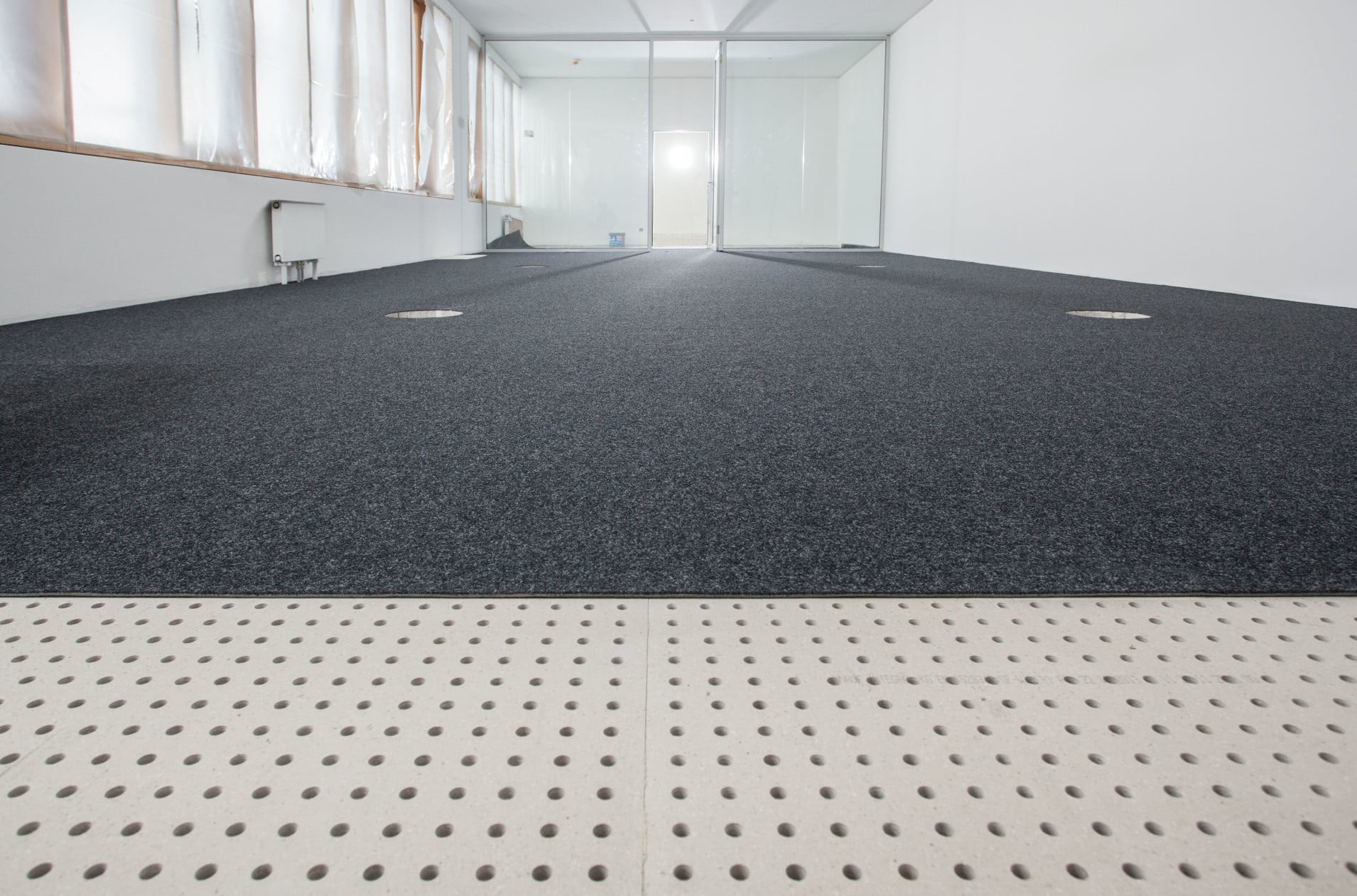 Der Spezialboden GIFAfloor FHBakustik von Knauf Integral kommt dort zum Einsatz, wo keine gängigen Schallabsorptionsmöglichkeiten bestehen.