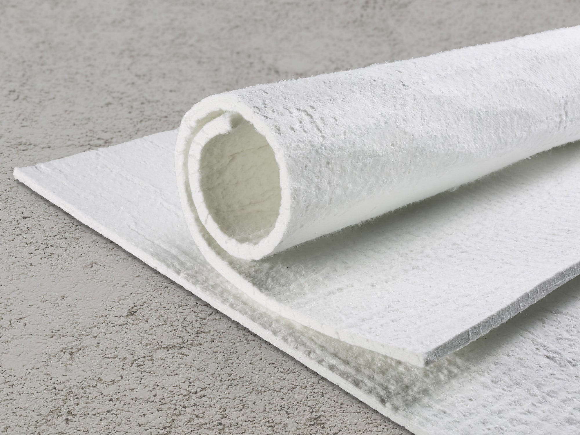 Die einlagige flexible Matte besteht aus aus anorganischem Aerogel.