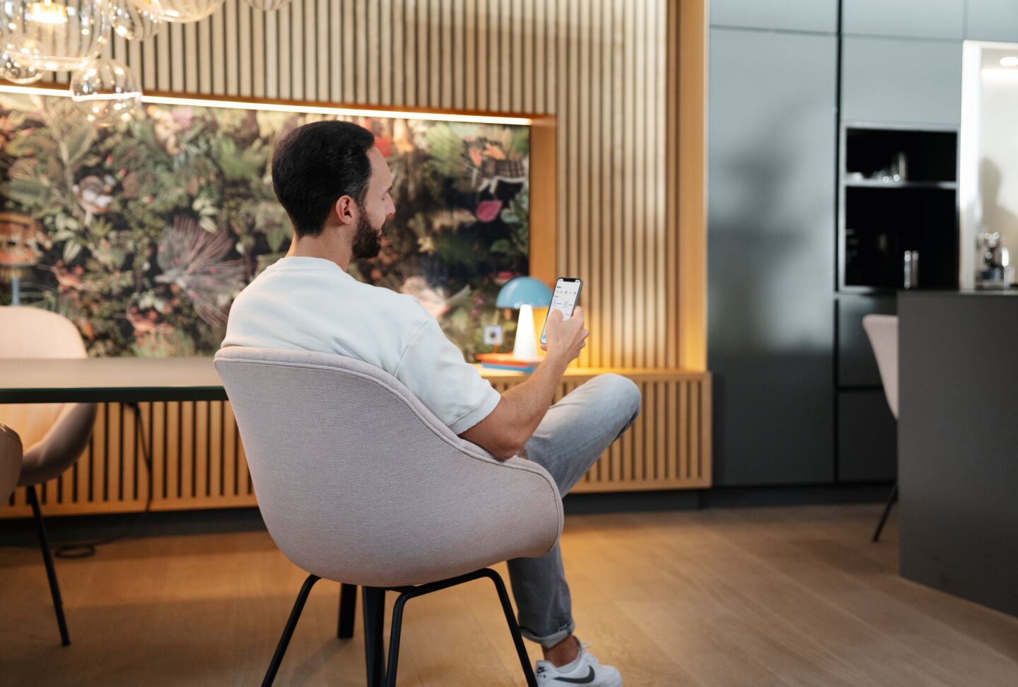 Je nach System kann die Steuerung per Smartphone erfolgen. 