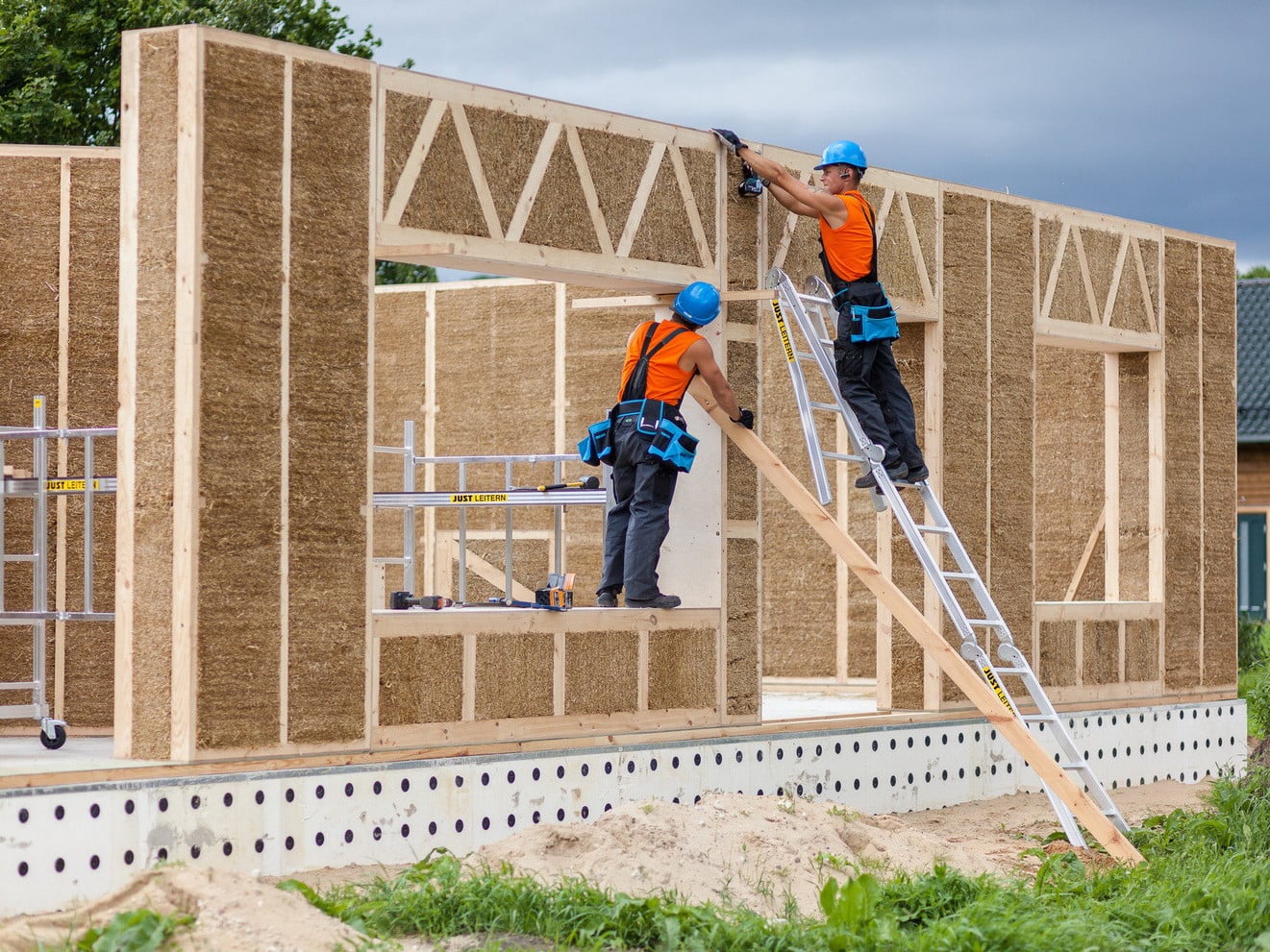 Gewinner Passivhaus Innovation Award: Vogefertigte Wandmodule Straw Panels von EcoCocons,Vilnius 