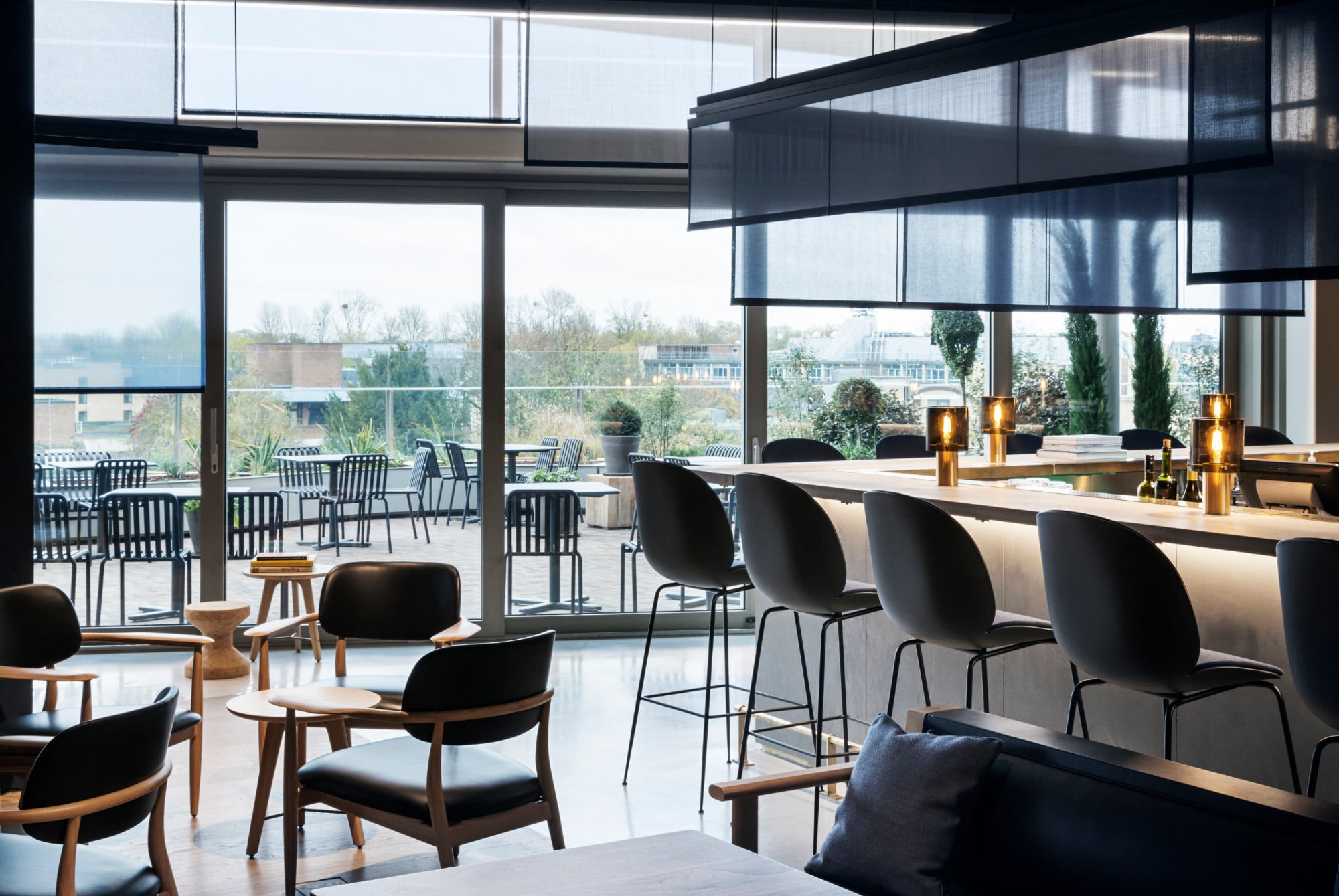 Das Restaurant in der berühmten britischen Universitätsstadt verbindet in seiner architektonischen Innenraumgestaltung dänische und japanische Stilelemente.