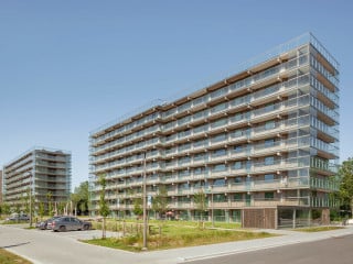 Die Ostseite der beiden Zeilenbauten ist einem Landschaftspark zugewandt.