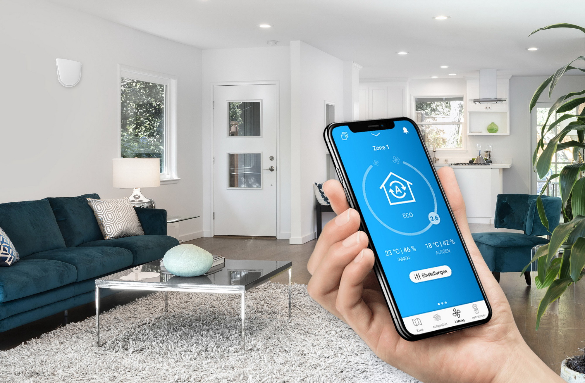 Die Steuerung erfolgt über ein externes Touch- bzw. LED-Panel oder über eine App, die auch Wetterprognosen in die Steuerung einbezieht.