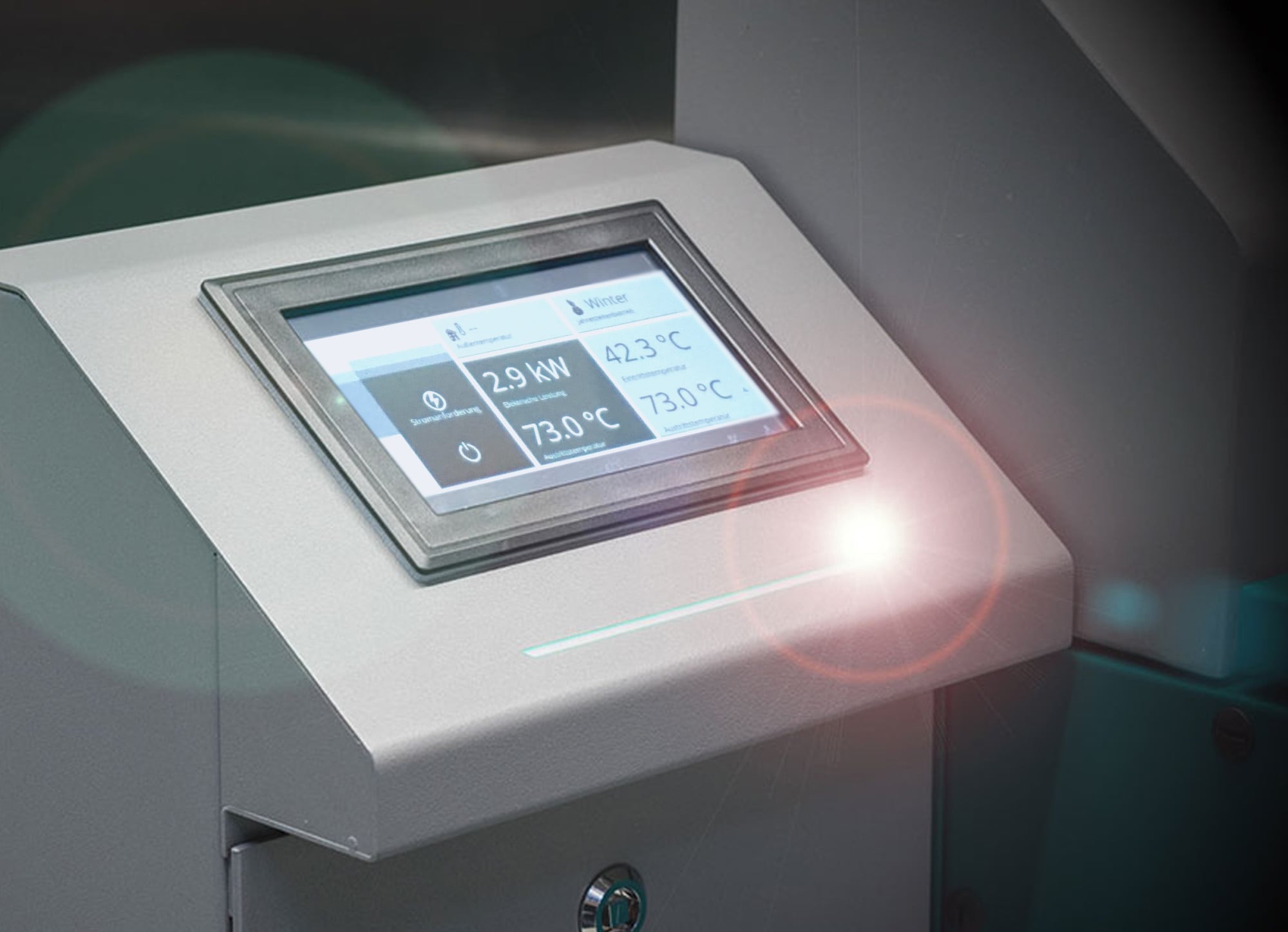 Mit einem jährlichen Energieverbrauch von 2.778 Kilowattstunden wird das System in die Klasse A+++ für die jahreszeitbedingte Raumheizungs-Energieeffizienz eingestuft.