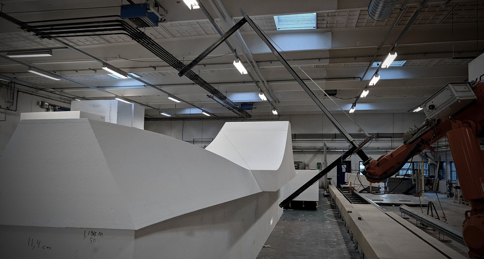 Dabei stand die Bauteiloptimierung im Vordergrund: Dank der digitalen Fertigungsmethode konnte das Tragwerk dem Kräfteverlauf angepasst werden.