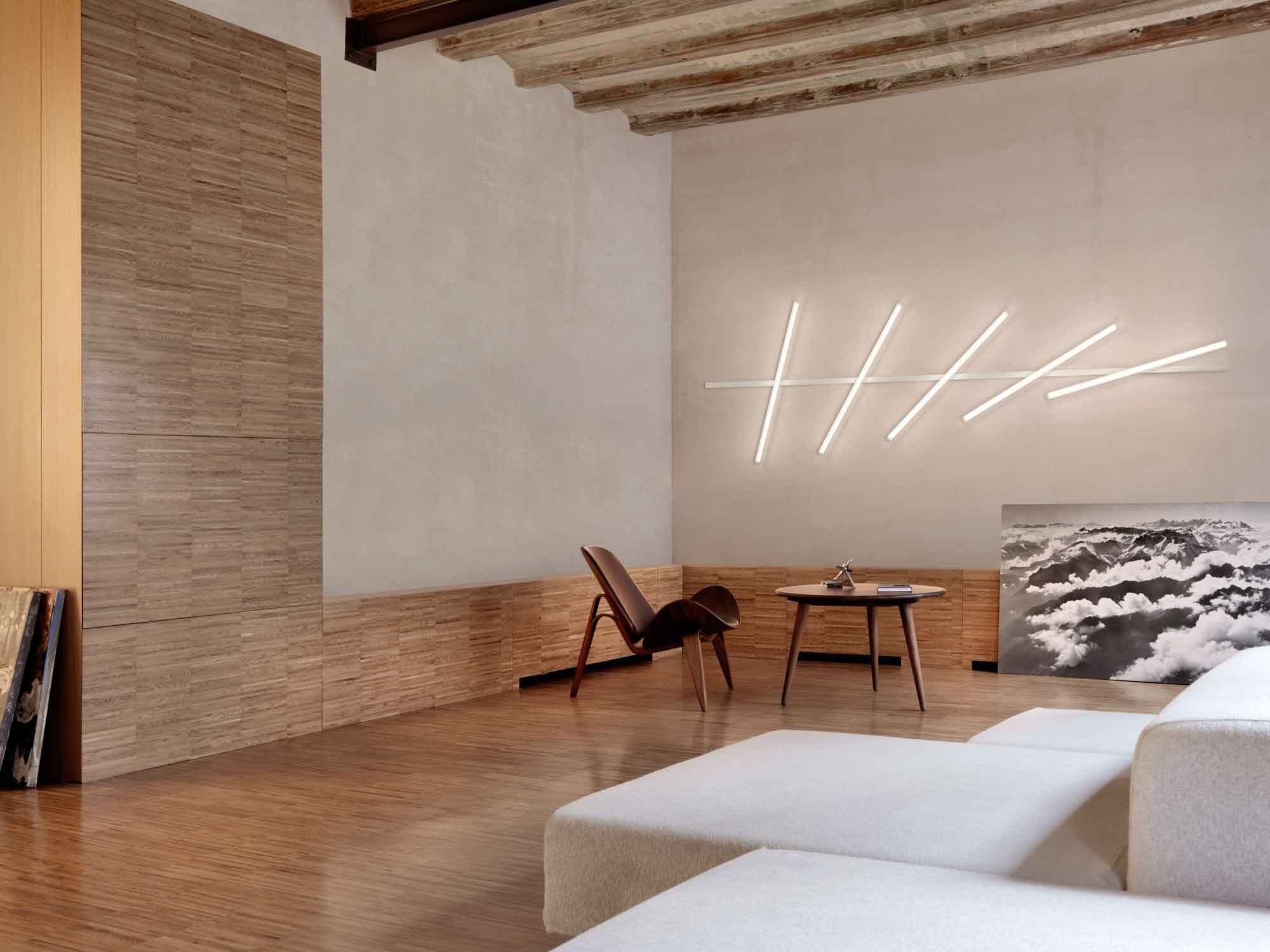 Halo Wall ist System von LED-Wandleuchten, das Martín Azúa für den katalanischen Hersteller Vibia entworfen hat.
