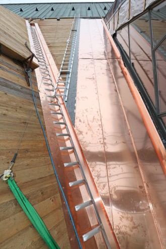 Dachsanierung: Pfarrkirche Heilig Geist in Bad Füssing | Geneigtes Dach