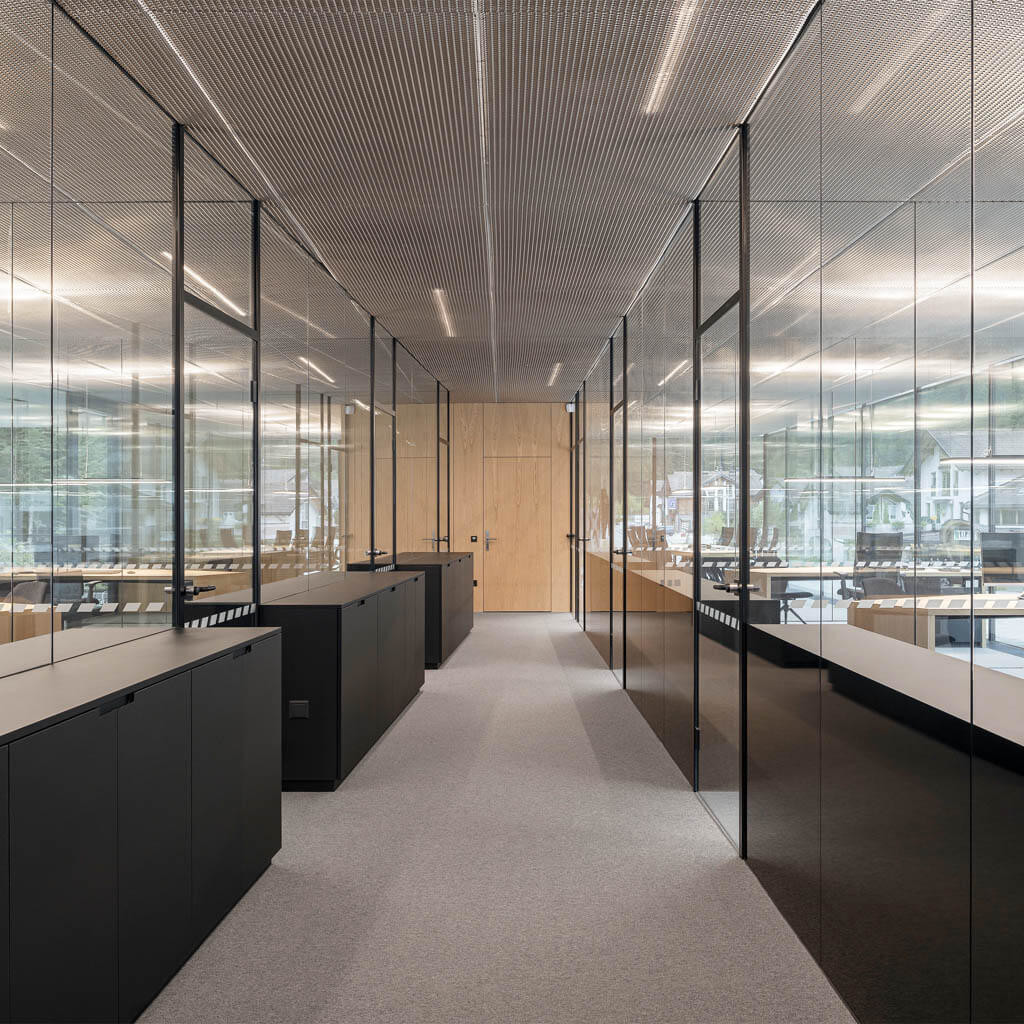 Filigranes Glastrennwandsystem | Glas | News/Produkte | Baunetz_Wissen