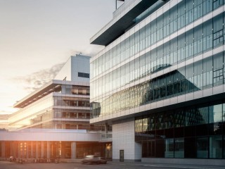 Nördlich der Stockholmer Stadtautobahn ist das Nya Karolinska Solna entstanden.