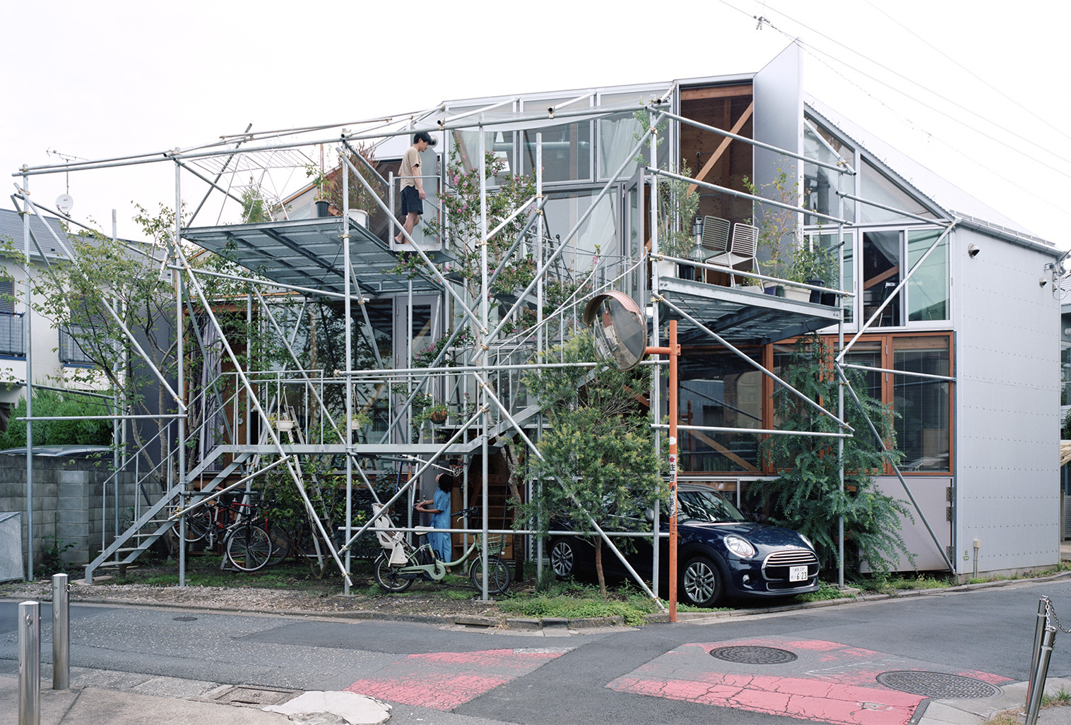 Geplant wurde das Wohnhaus von der Architektin Suzuko Yamada. 