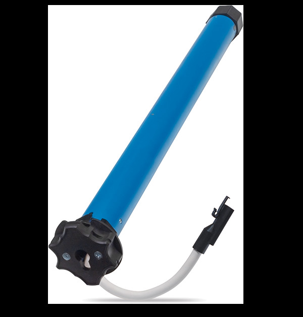 Mit dem neuen RolloTube S-line Sun DuoFern bietet Rademacher eine Markisensteuerung an, die funkgesteuert und komfortabel für Verschattung sorgt.