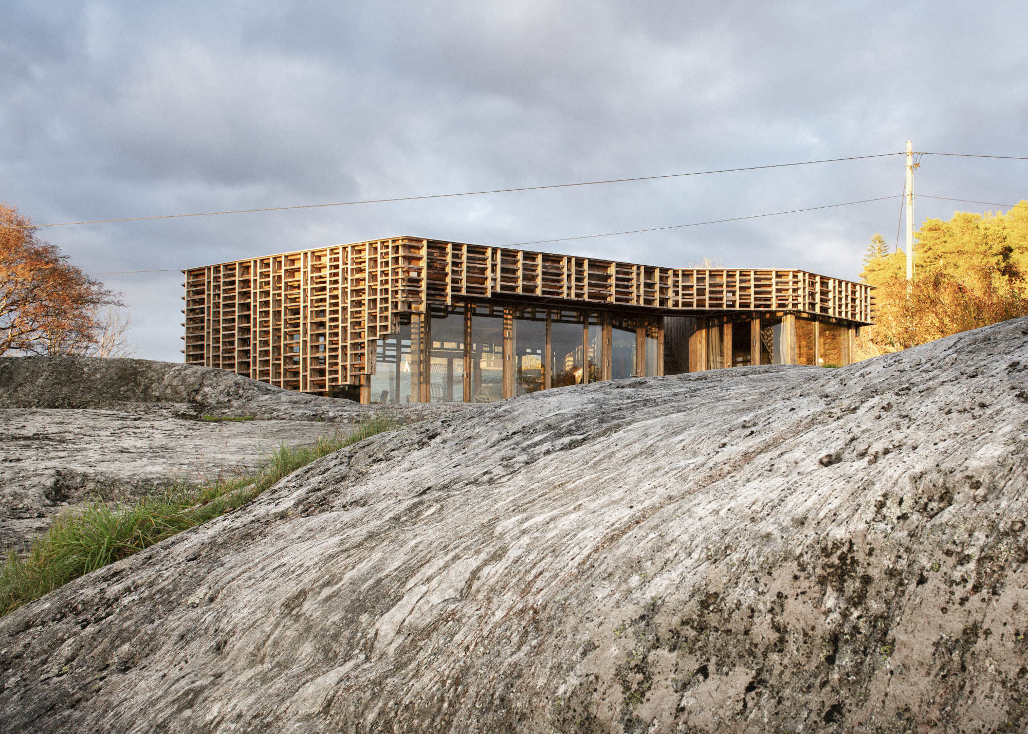 Atelier Oslo entwarfen den Rückzugsort an der Südküste Norwegens. 