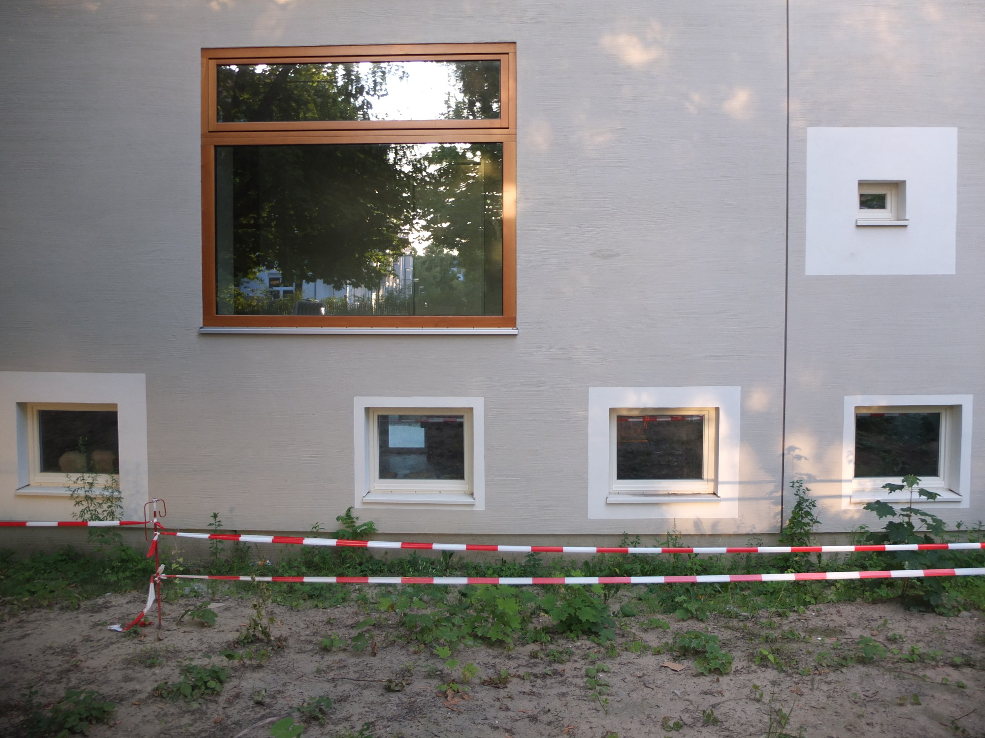 ... und ist heute noch immer eines der beliebtesten Materialien (im Bild: Waldorfschule, Berlin).
