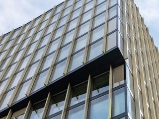 Der derzeit höchste Holz-Beton-Hybridbau der Schweiz steht in Rotkreuz im Kanton Zug.