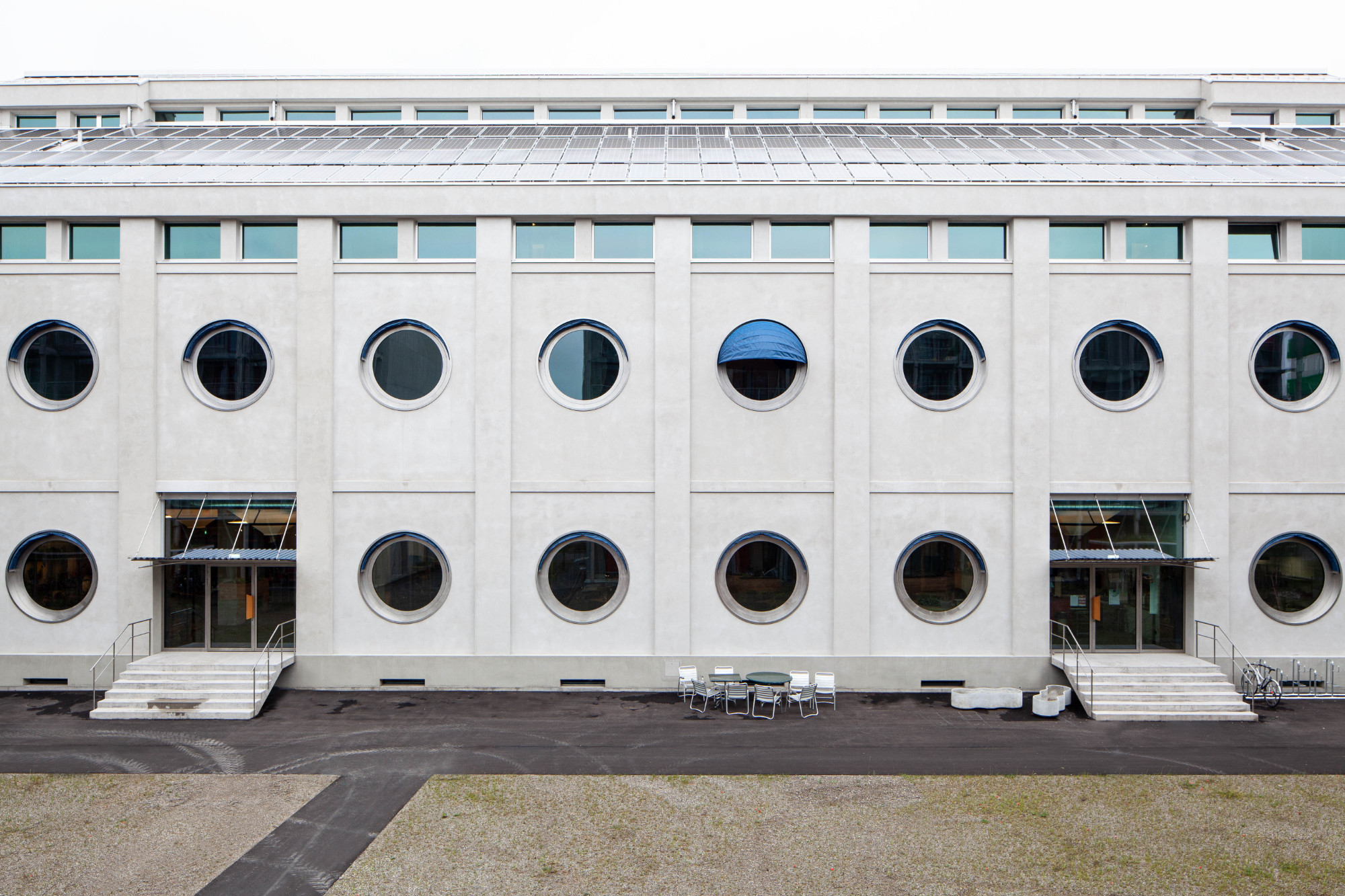 Blick vom Hof auf die Westfassade