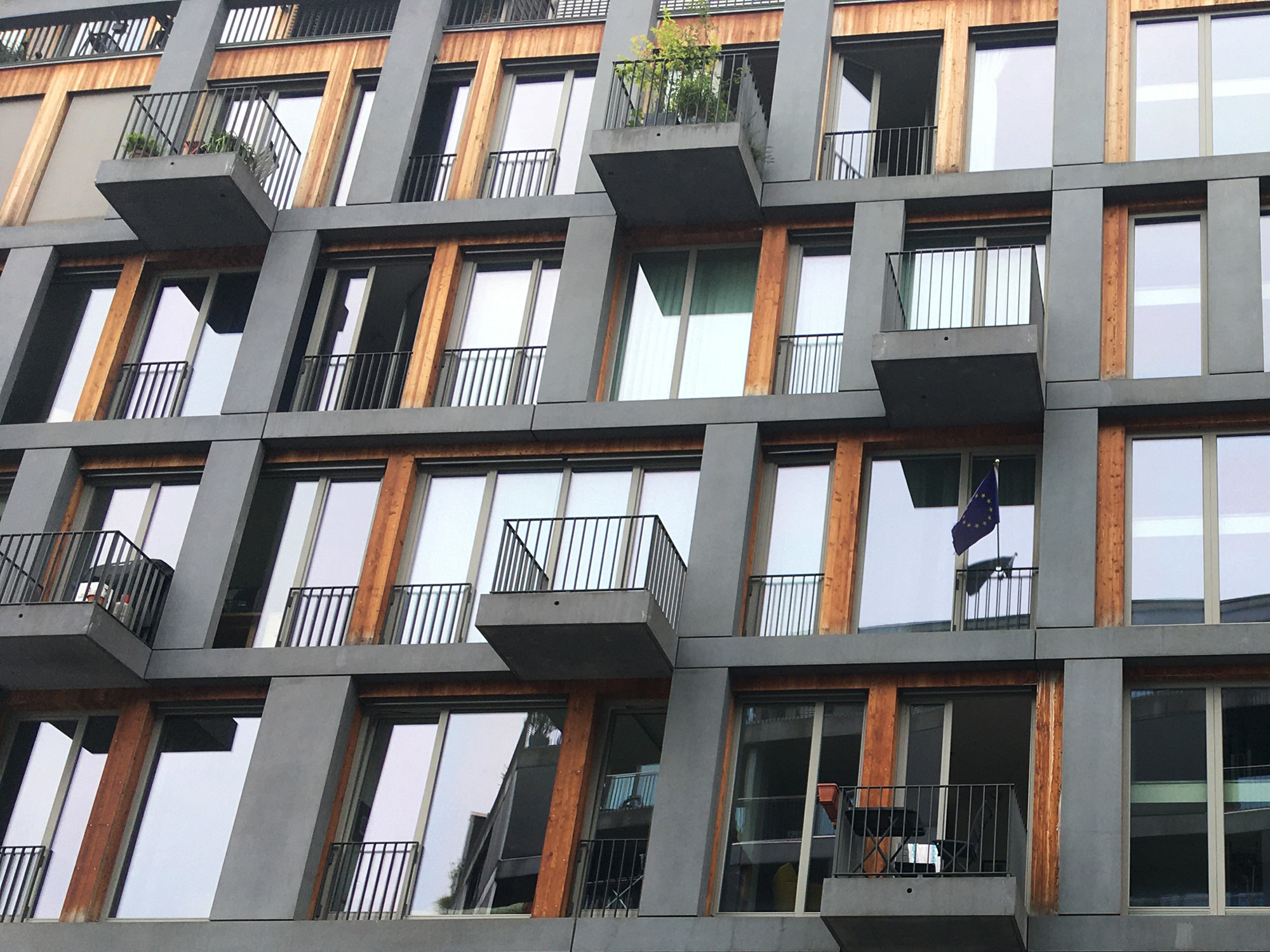 Bodentiefe Fenster und Bodentüren, Wohnhaus in Kreuzberg, Schulte-Frohlinde Architekten