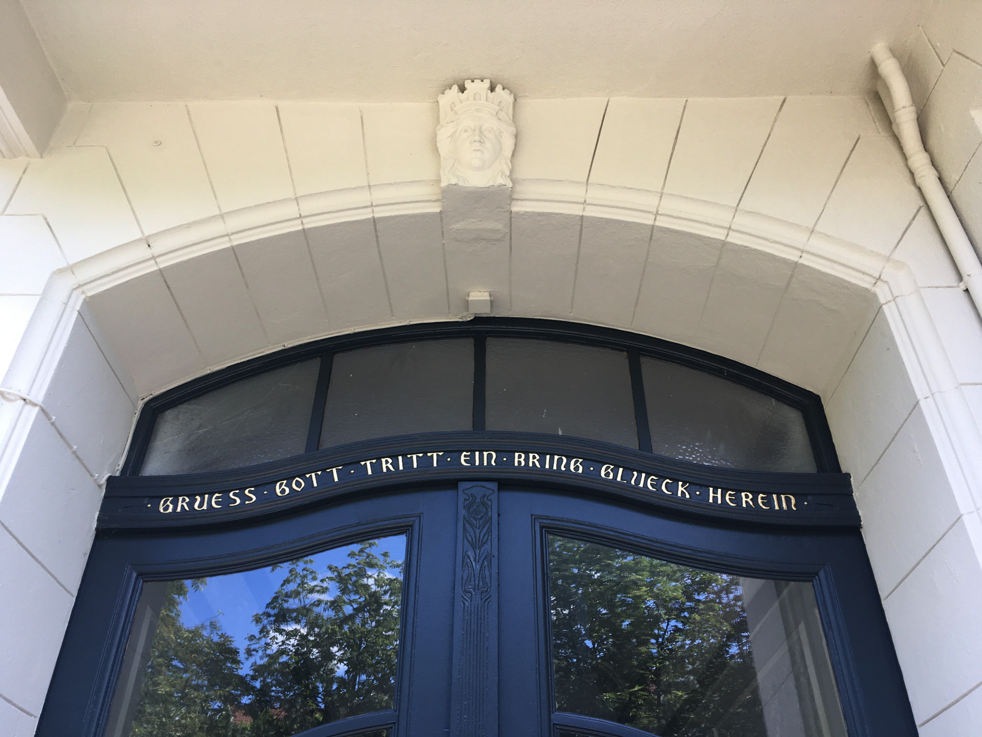 Segensspruch und Hauspatronin, Berlin