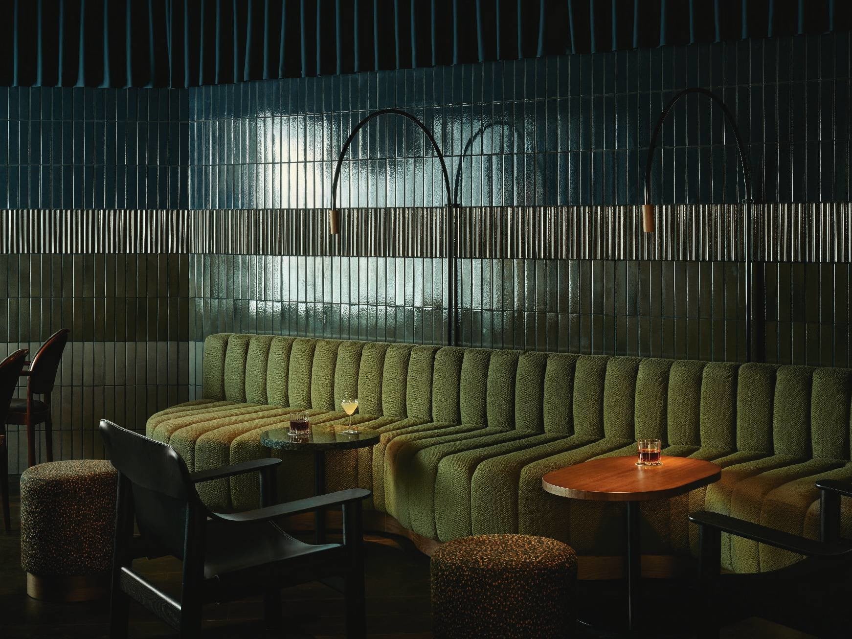 Die neue Bardem Bar liegt im Herzen Helsinkis und wurde nach Entwürfen von Studio Fyra gestaltet.