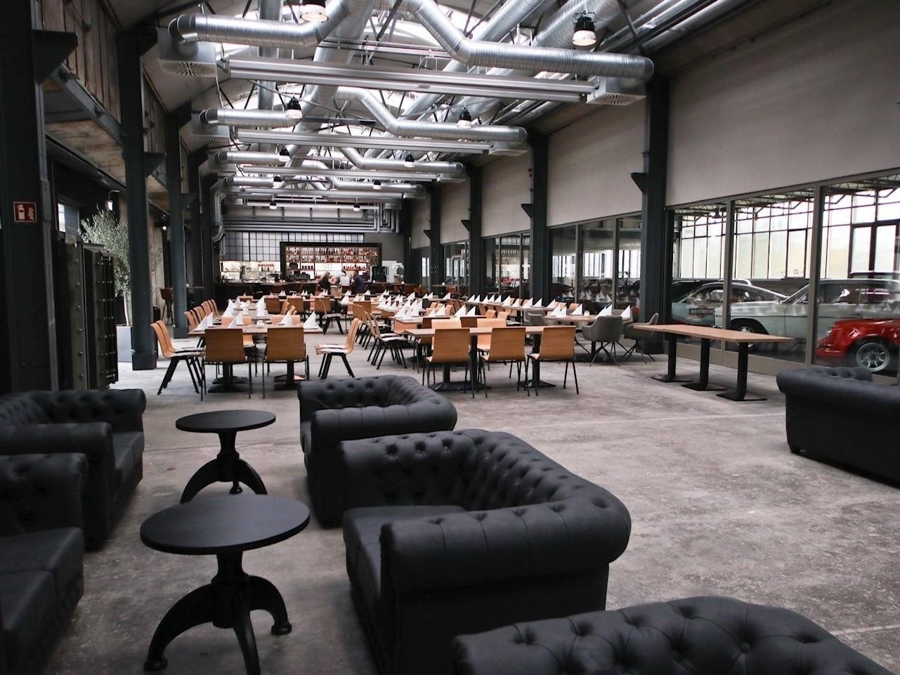 Nachdem die vormalige Tresorfabrik Ostertag im Südosten von Aalen zwanzig Jahre ungenutzt brachlag, wurde dem Bau nach umfassender Sanierung durch vielfältige neue Nutzungen ein zweites Leben eingehaucht.