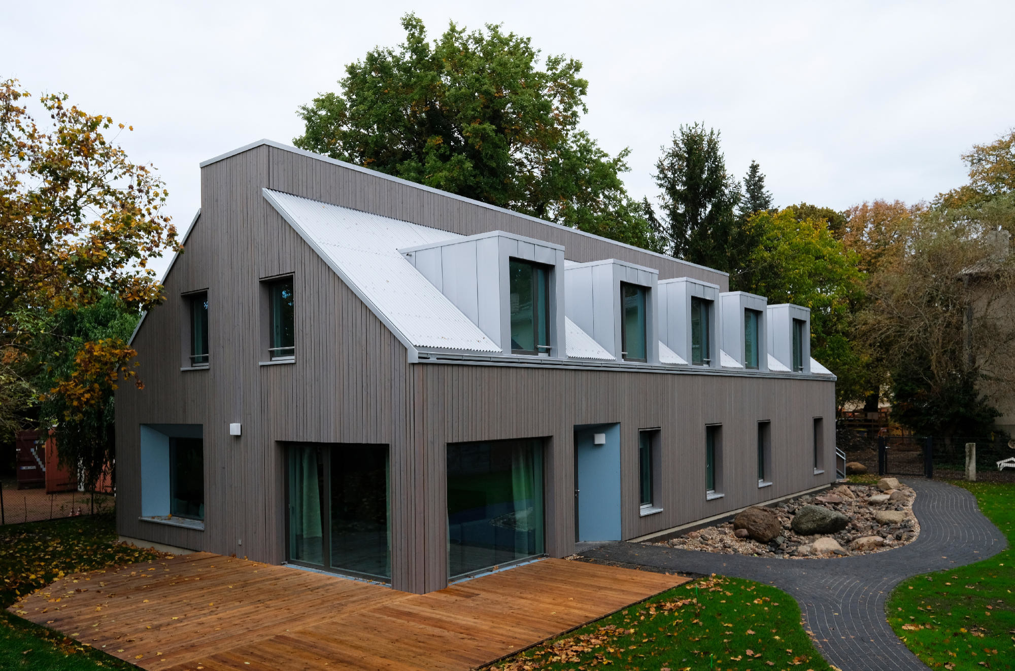 jonas haus in berlin staaken holz wohnen baunetz wissen