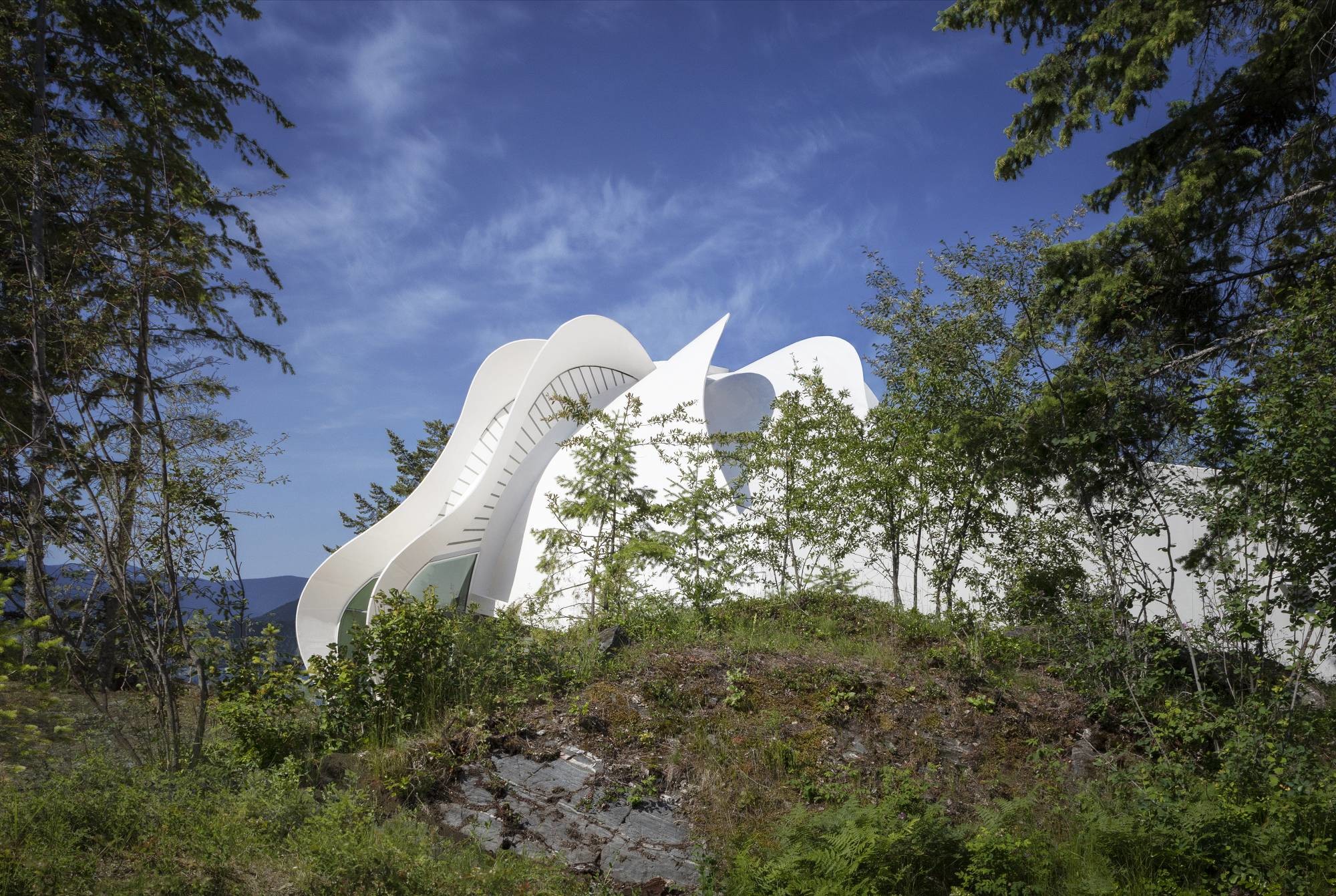 Der Tempel dient als Meditationszentrum und Versammlungsort für die Mitglieder des Yasodhara Ashram.