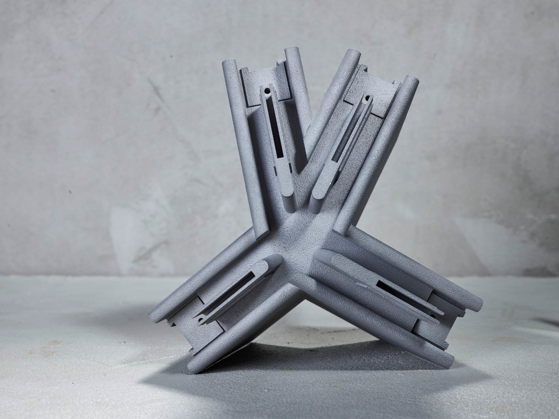 Der gedruckte Fassadenknoten aus dem 3D-Drucker ermöglicht die Umsetzung außergewöhnlicher Gebäudehüllen.