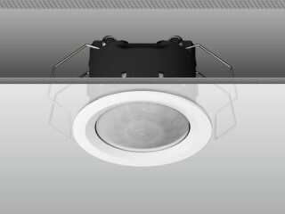 Mit einem PIR-Sensor erfasst der Bewegungsmelder Mini Basic Bewegungen sowohl tangential als auch radial.  