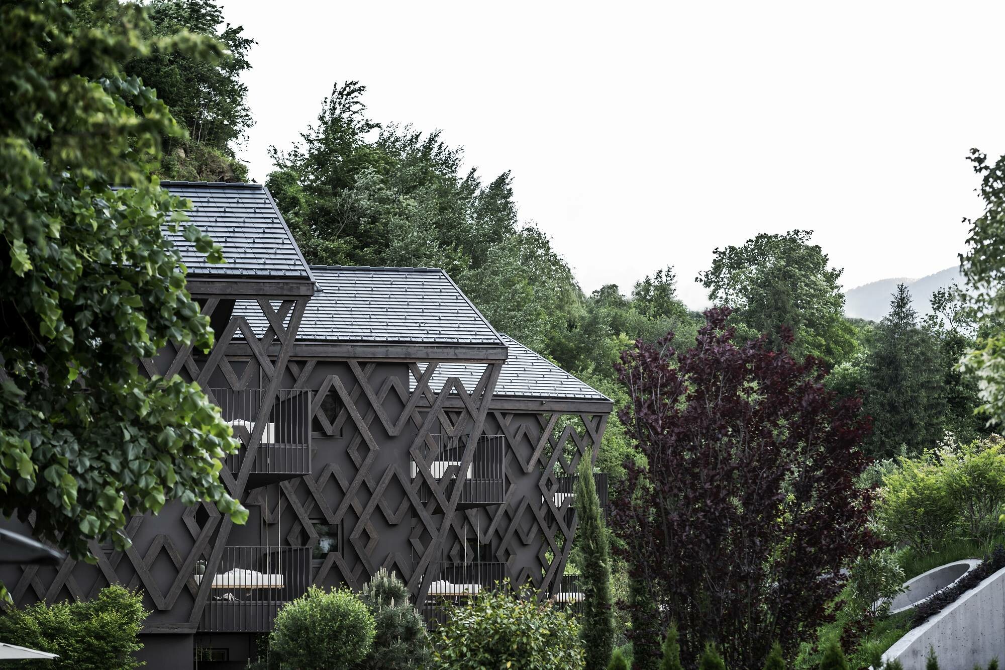 Die drei neuen sogenannten Gartensuiten stellen Bezüge zu bäuerlicher Bautraditon her.