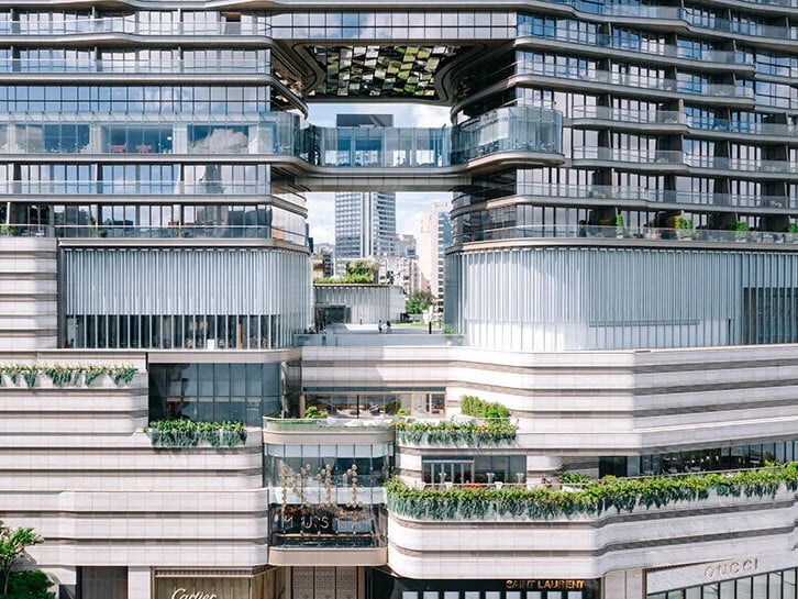 Das K11 Musea ist Bestandteil des Victoria Dockside Immobilienentwicklungsprojektes und wurde von SO-IL & Ronald Lu Partners entworfen.