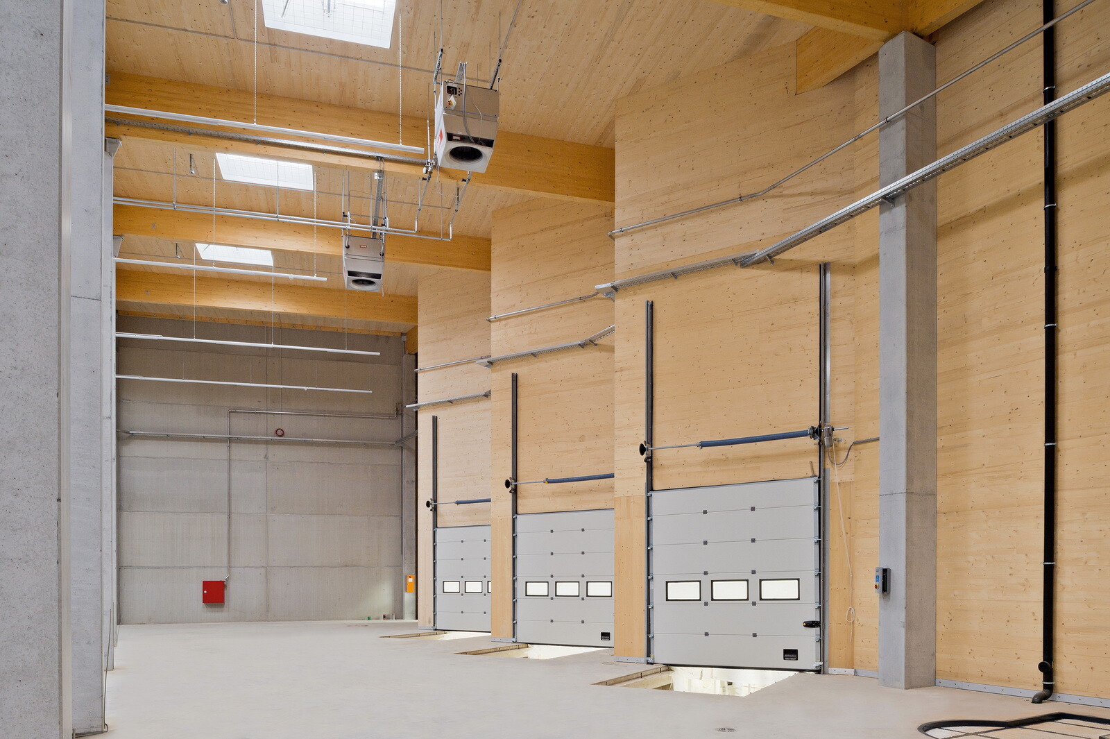 Die kostbare Energie der Abwärme aus dem Brennprozess wird nun im Zuge der baulichen Erweiterung für die Beheizung der neuen, gut 5.000 Quadratmeter großen Flächen genutzt.