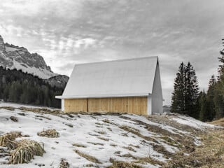Servicegebäude Kreuzbergpass bei Sexten