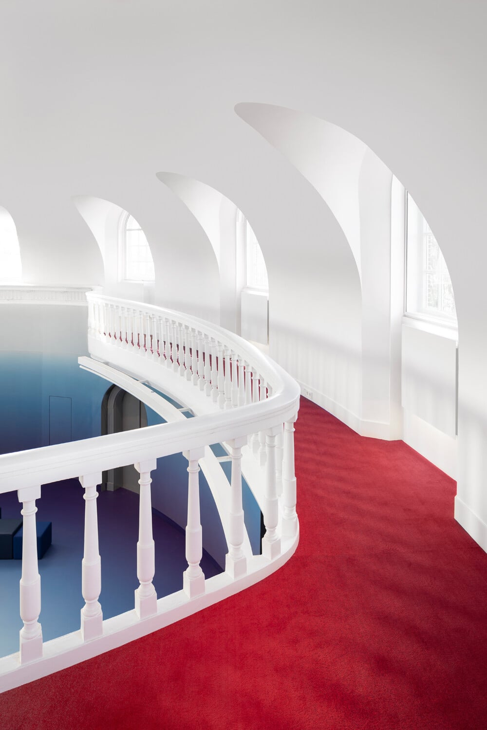 Schön ist der Farbklang von Rot und Blau. Im Bild: Shaffyzaal