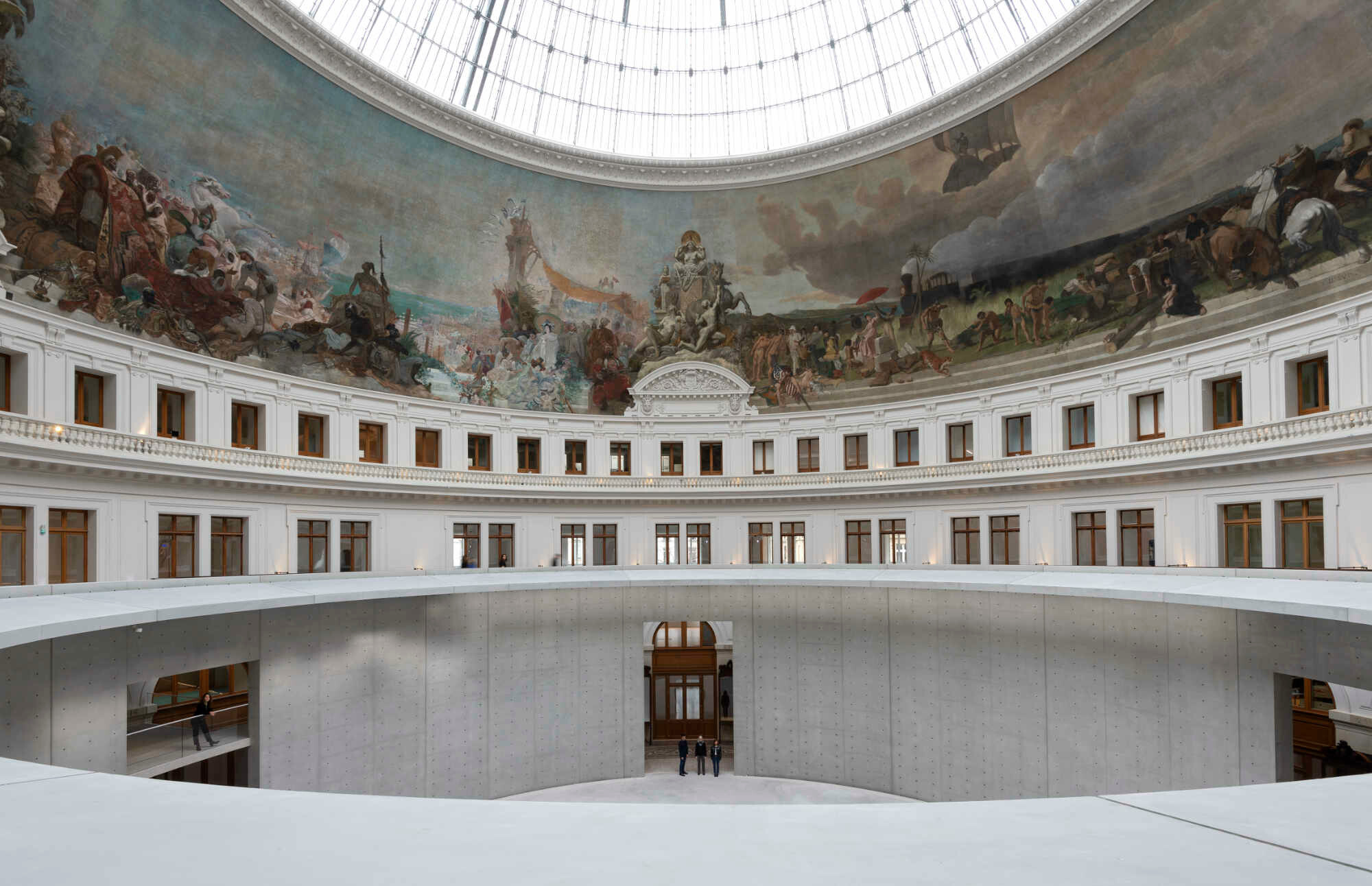 Neben Tadao Ando waren an Entwurf und Planung des Umbaus das ortsansässige Büro NEM Niney et Marca Architectes sowie Pierre-Antoine Gatier beteiligt.