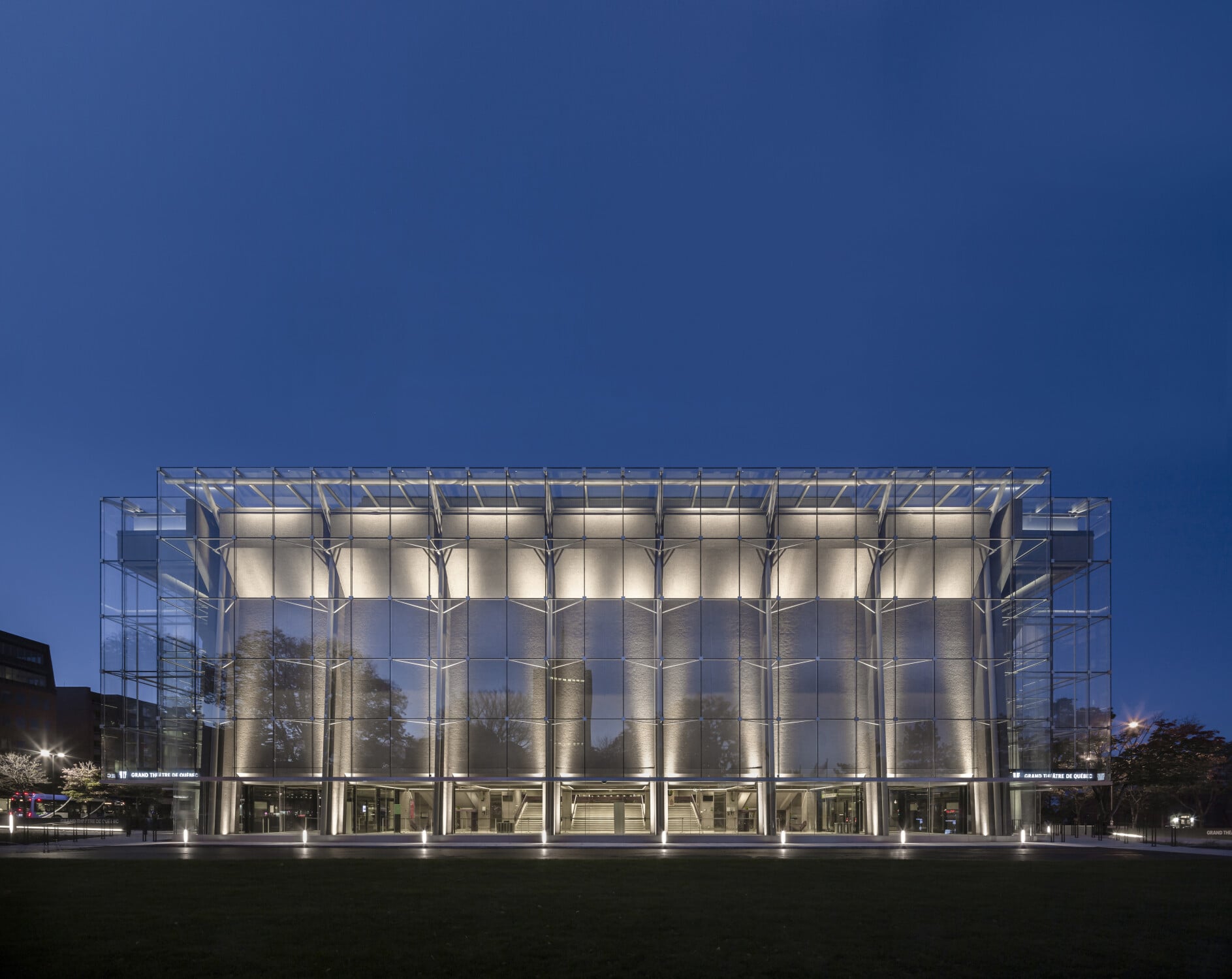 Die Herausforderung bestand darin, die brutalistische Betonarchitektur zu erhalten und schützen, ohne die fragile Struktur weiter anzugreifen. 