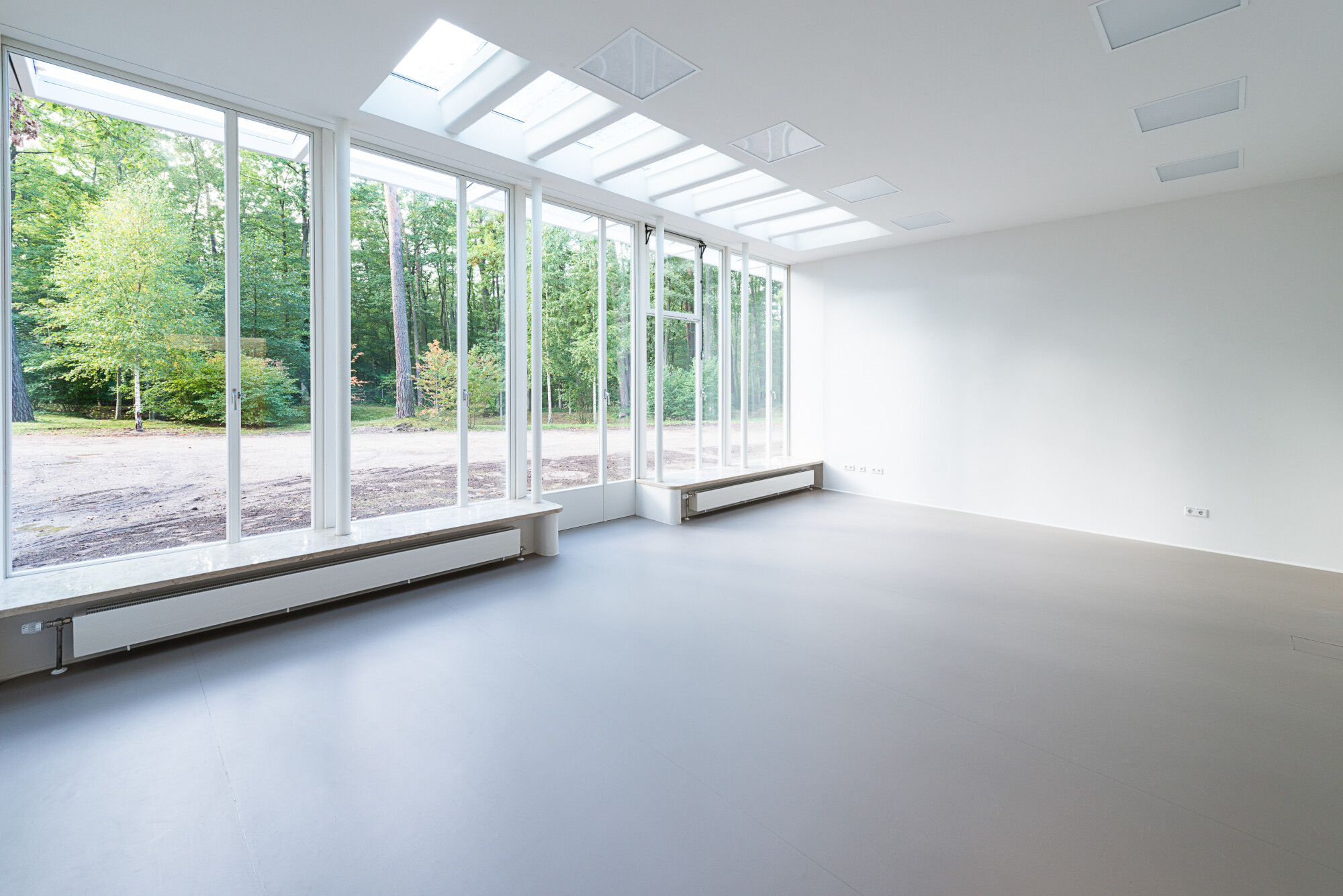 Insbesondere die großen Fensterflächen sorgten im Winter für ein ungemütliches Raumklima.