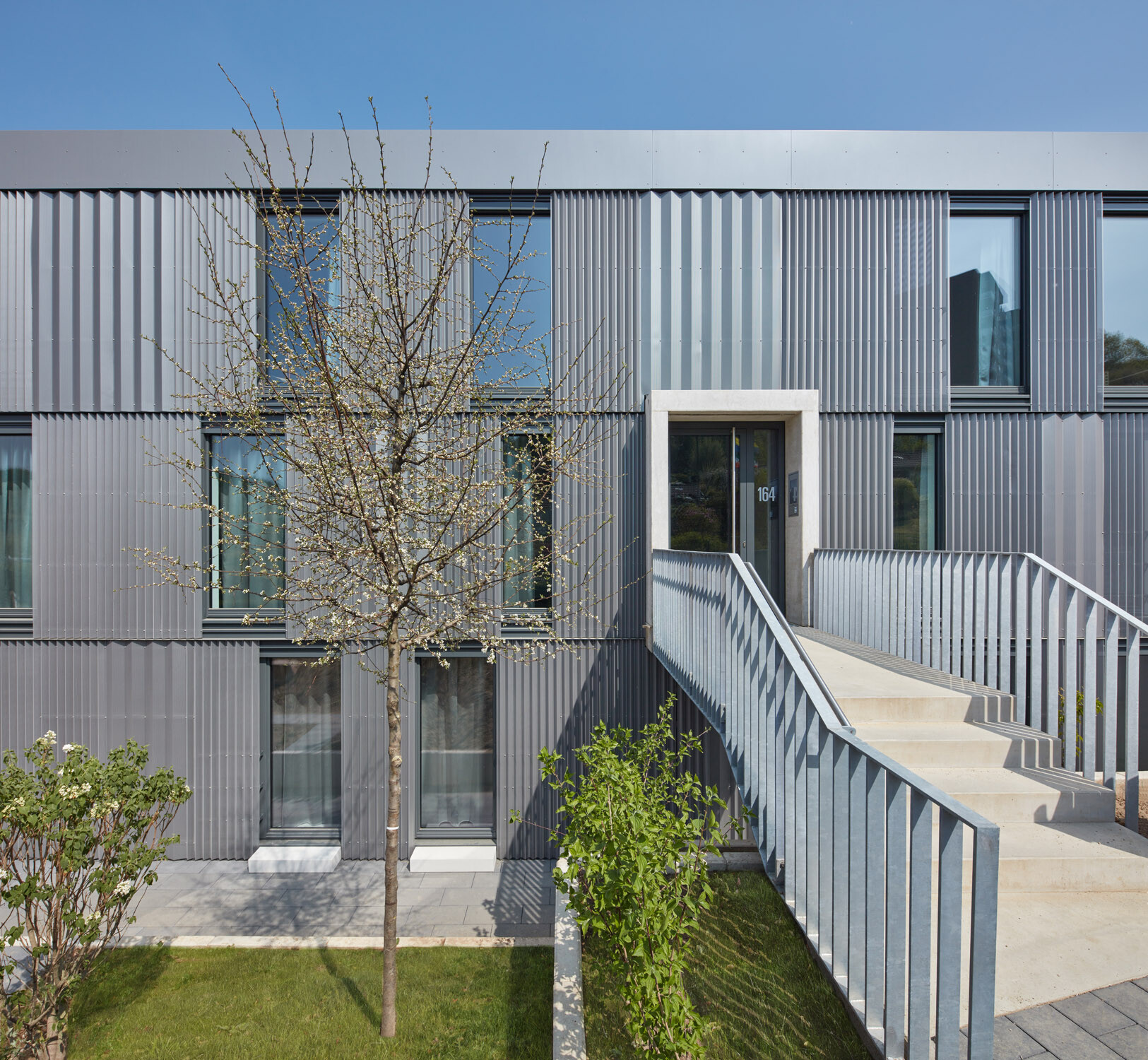 Die im öffentlich geförderten Wohnungsbau realisierten Gebäude erreichen das DGNB-Zertifikat in Gold.
