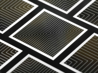 Die Solarzelle des Fraunhofer ISE TOPCoRE erzielt mit 26 Prozent Wirkungsgrad einen neuen Weltrekord für beidseitig kontaktierte Solarzellen. 