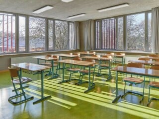 Ein erweiterndes Gebäude für die Hamburger Stadtteilschule Horn wurde benötigt und ist mit dem Willkommenshaus nach Plänen von MoRe Möhrle Reinhardt Architekten geschaffen worden.