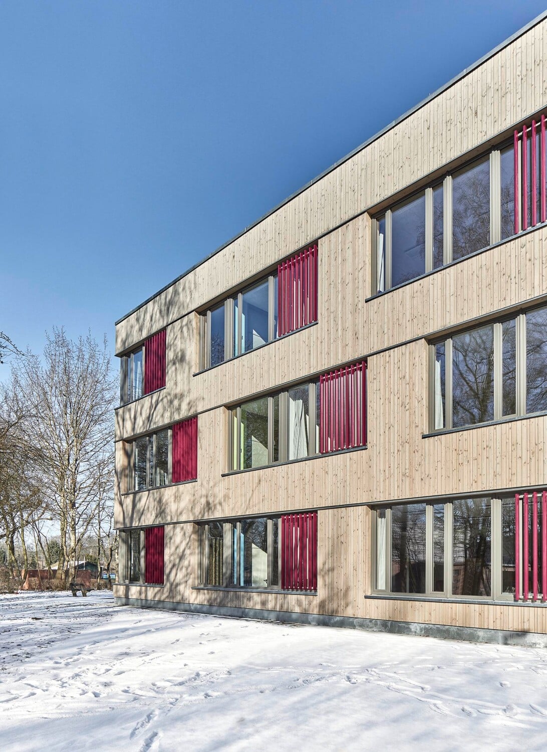 In zwölf Klassenzimmern finden rund 275 Kinder der 5. und 6. Klassen Platz. Da diese Jahrgänge die jüngsten der weiterführenden Schule sind, hat der Neubau den Namen Willkommenshaus erhalten.